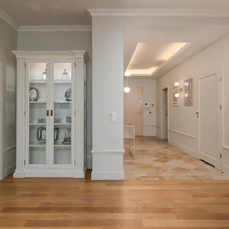 アパート Comfort Okretowa