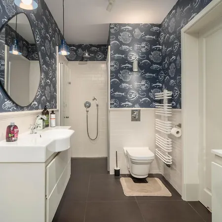 Comfort Okretowa アパート